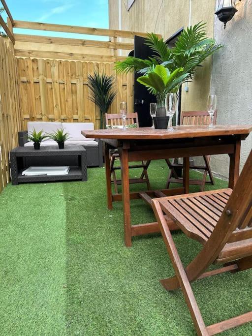 לה ואלט-דו-ואר Marbella Logement Privatif -Jacuzzi-Sauna מראה חיצוני תמונה